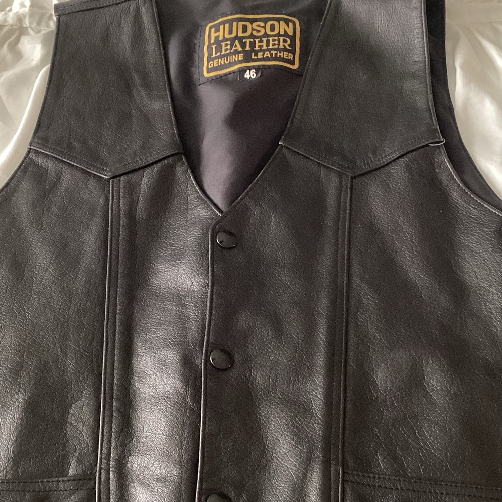 Hudson Leather Men's Black Genuine Leather Vest